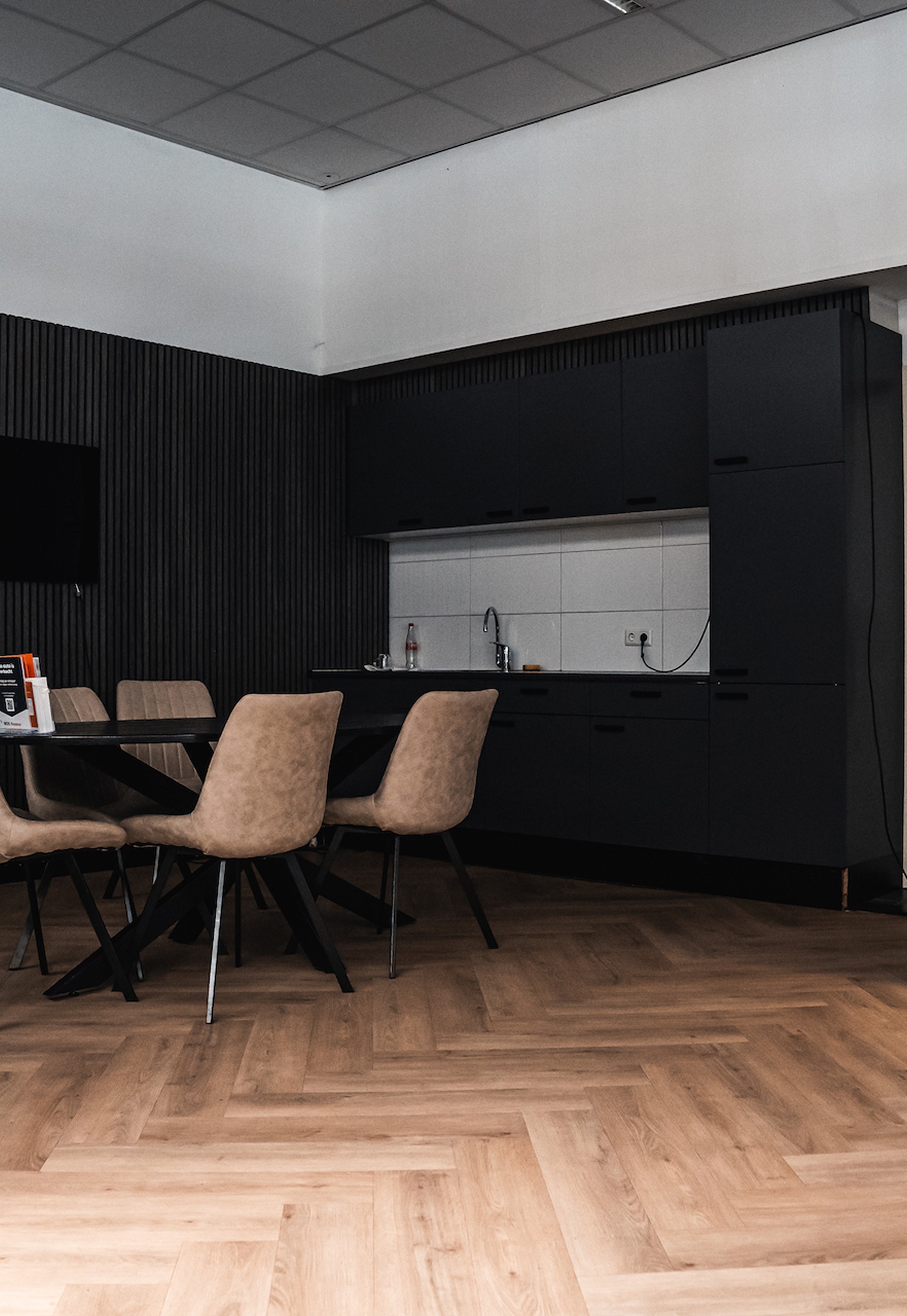 Article  Over ons | AUTOMAKELAAR DRECHSTEDEN